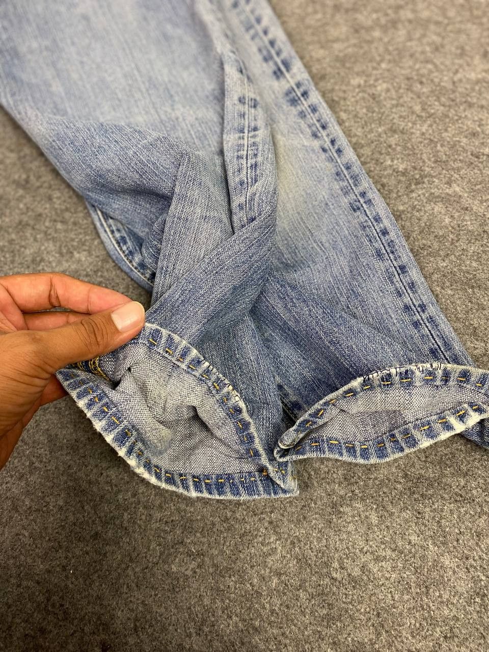 Wrangler vintage wrangler slightly distressed denim nice design Size US 31 - 12 Thumbnail