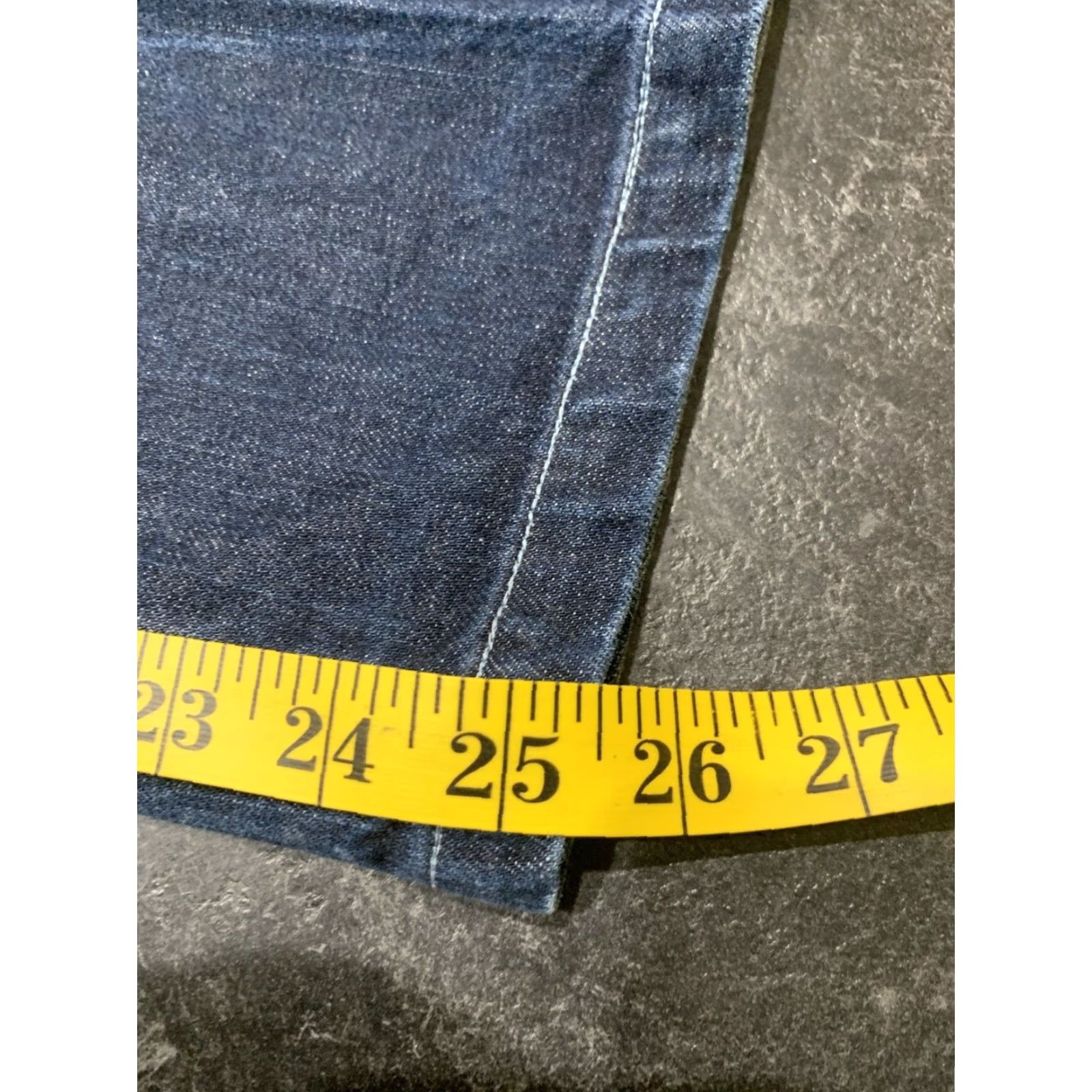 Levi's VINTAGE Levi's 569 Jeans Mens 40x25 Blue Medium Wash Relaxed Straight Size US 40 / EU 56 - 7 Thumbnail