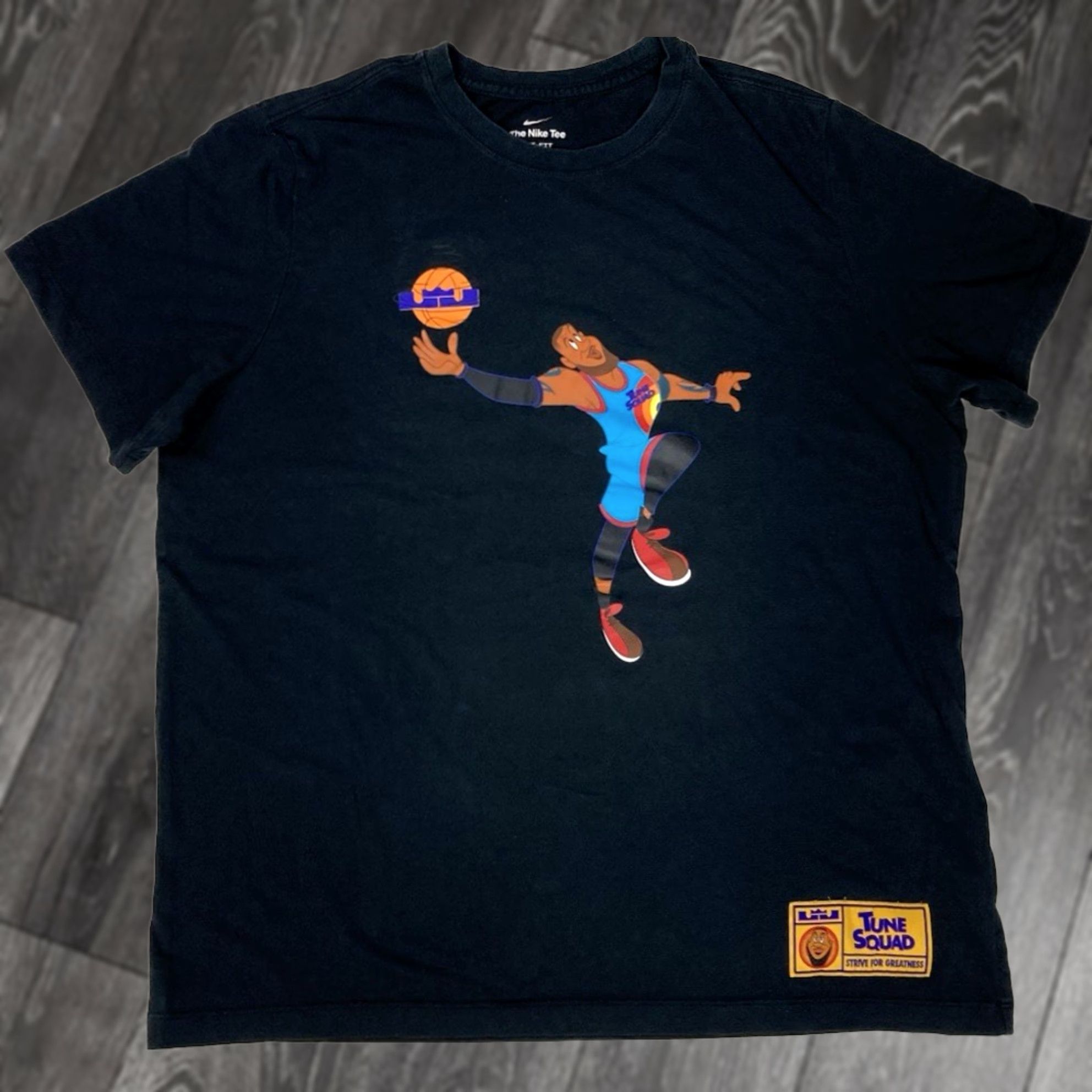 Nike Nike Dri-Fit Lebron Space Jam New Legacy Graphic T-shirt Men XL White DH3831 010 Size US XL / EU 56 / 4 - 1 Thumbnail