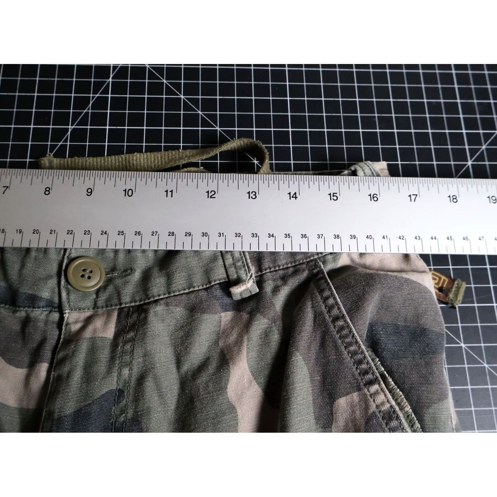 Carbon VTG Carbon Camouflage Cargo Pants Men's 32 x 28 Wide-Leg 10" Leg Opening Regular Inseam 28" Ramie Cotton Blend Vintage Y2K Size US 32 / EU 48 - 5 Thumbnail