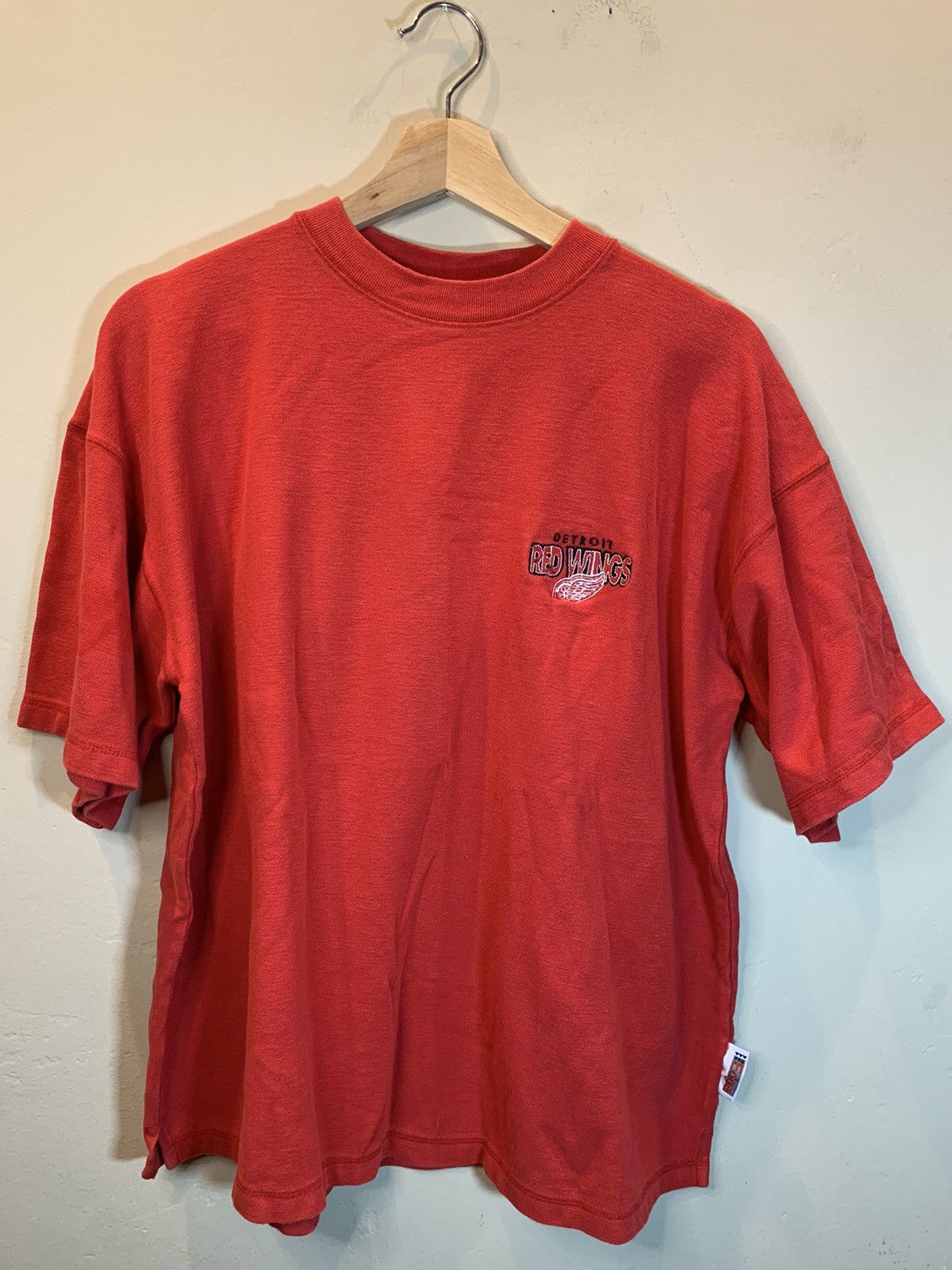 NHL × Vintage *RARE* Vintage Detroit Red Wings NHL Hockey Knit T-Shirt XL Size US XL / EU 56 / 4 - 1 Thumbnail