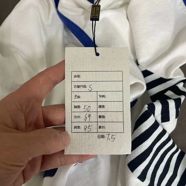 Louis Vuitton Louis Vuitton White and blue new logo short sleeves Size S / US 4 / IT 40 - 7 Thumbnail