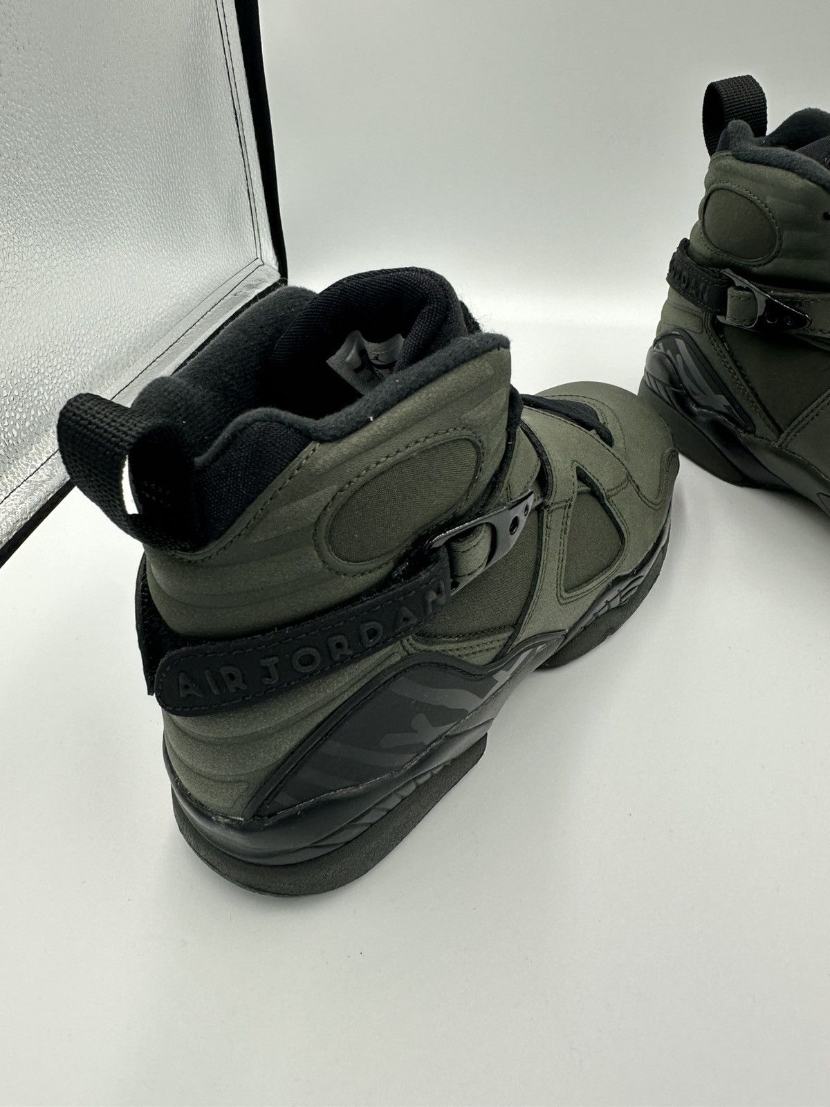 Jordan Brand × Undefeated Jordan 8 Undftd Size US 5 / EU 37 - 9 Thumbnail