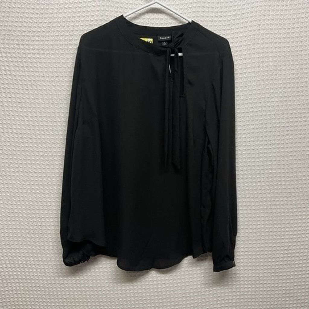 Torrid NWT Torrid Black Keyhole Tie Neck Long Sleeve Blouse Women 2 Size XS / US 0-2 / IT 36-38 - 6 Thumbnail