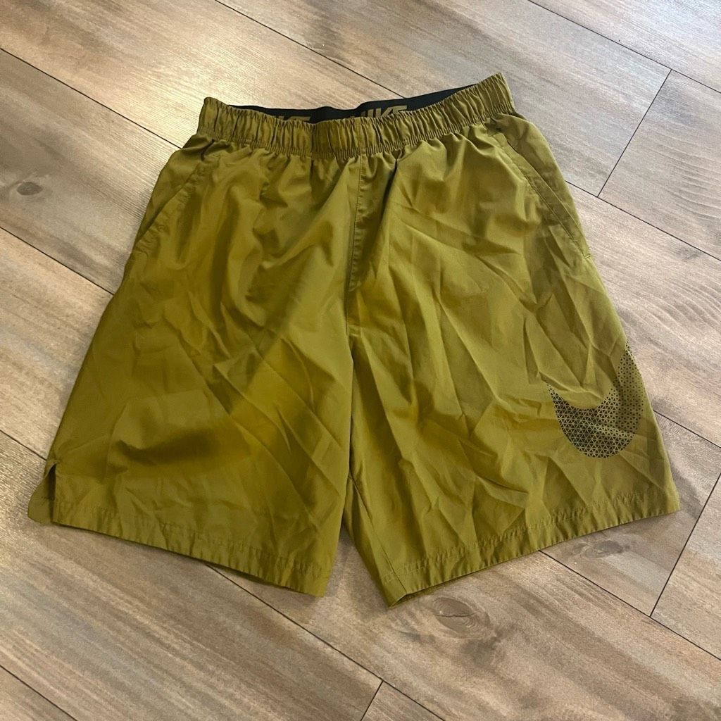 Nike Nike Green Athletic Workout Shorts Men Large Bin H-100 Size US 36 / EU 52 - 1 Thumbnail