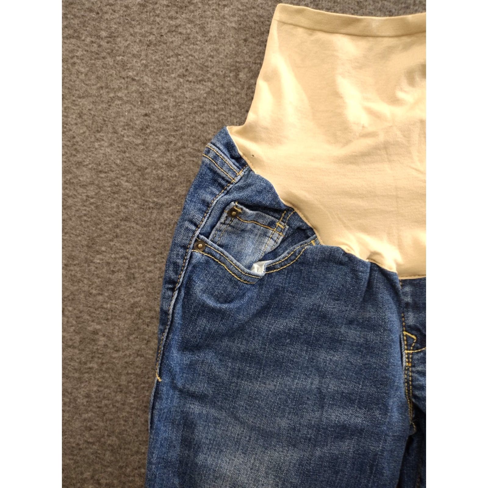 Old Navy VINTAGE Old Navy Distressed Cuffed Women's Blue Denim Maternity Capri Jeans Size 2 Size 26" / US 2 / IT 38 - 6 Thumbnail