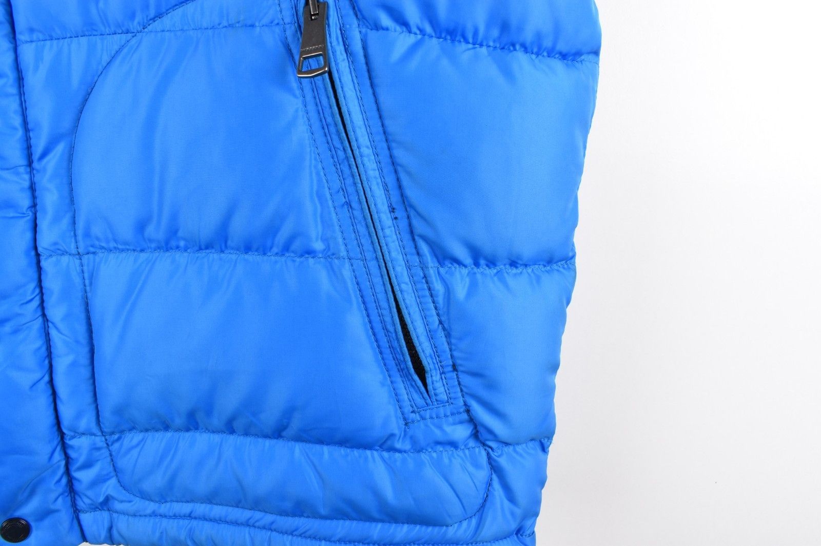 Burberry Original Burberry Brit Men Puffer Down Vest Jacket M H5619 Size US M / EU 48-50 / 2 - 5 Thumbnail