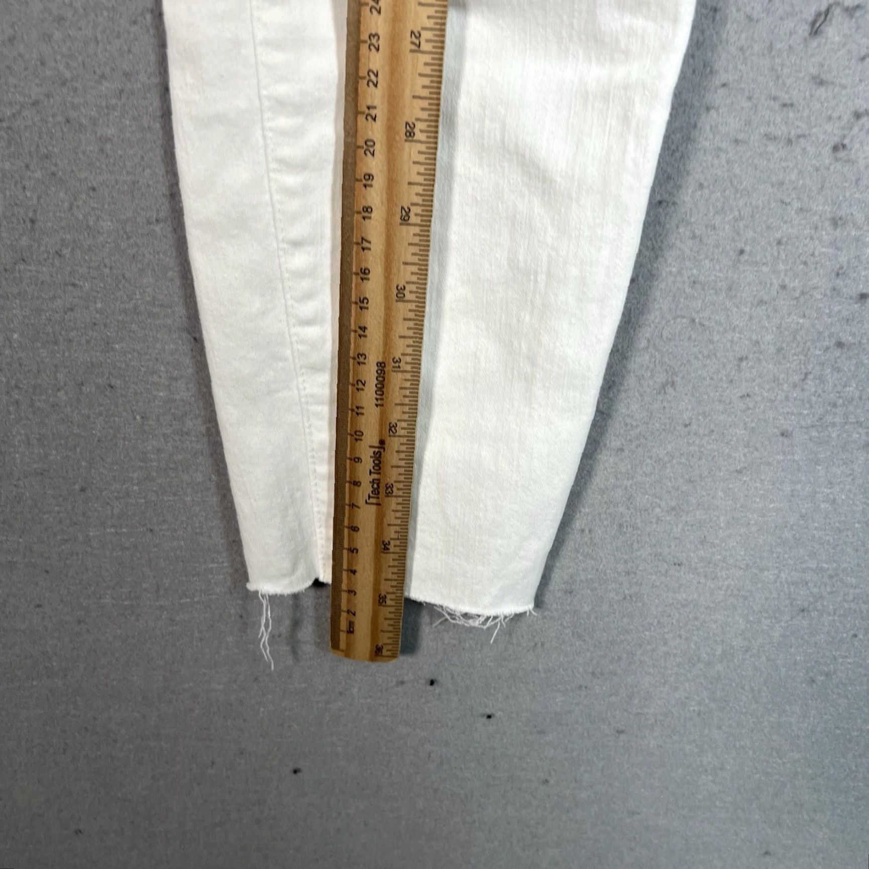Madewell VINTAGE Madewell 10" High Rise Skinny Jeans Womens 26 White Button Fly Denim Jeans Womens 26 White Madewell Skinny Jeans Size 26" / US 2 / IT 38 - 4 Thumbnail