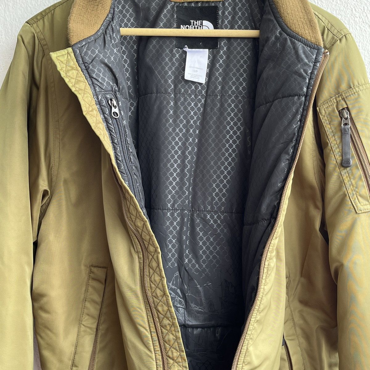 The North Face THE NORTH FACE GORPCORE PUFFER BOMBER JACKET Size US S / EU 44-46 / 1 - 17 Thumbnail