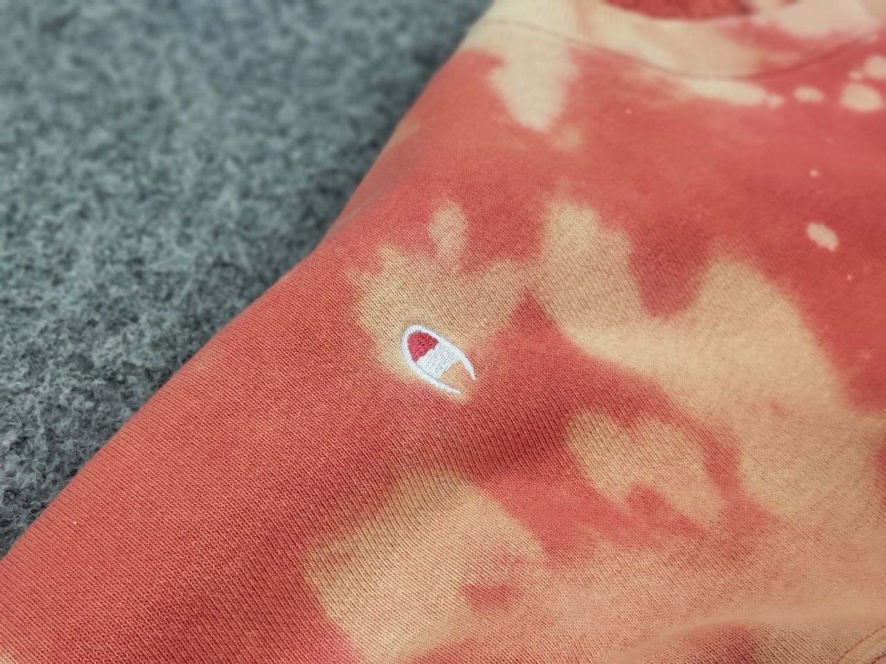Champion Champion reverse weave tie dye sweatshirt Vintage Style Size US S / EU 44-46 / 1 - 15 Thumbnail