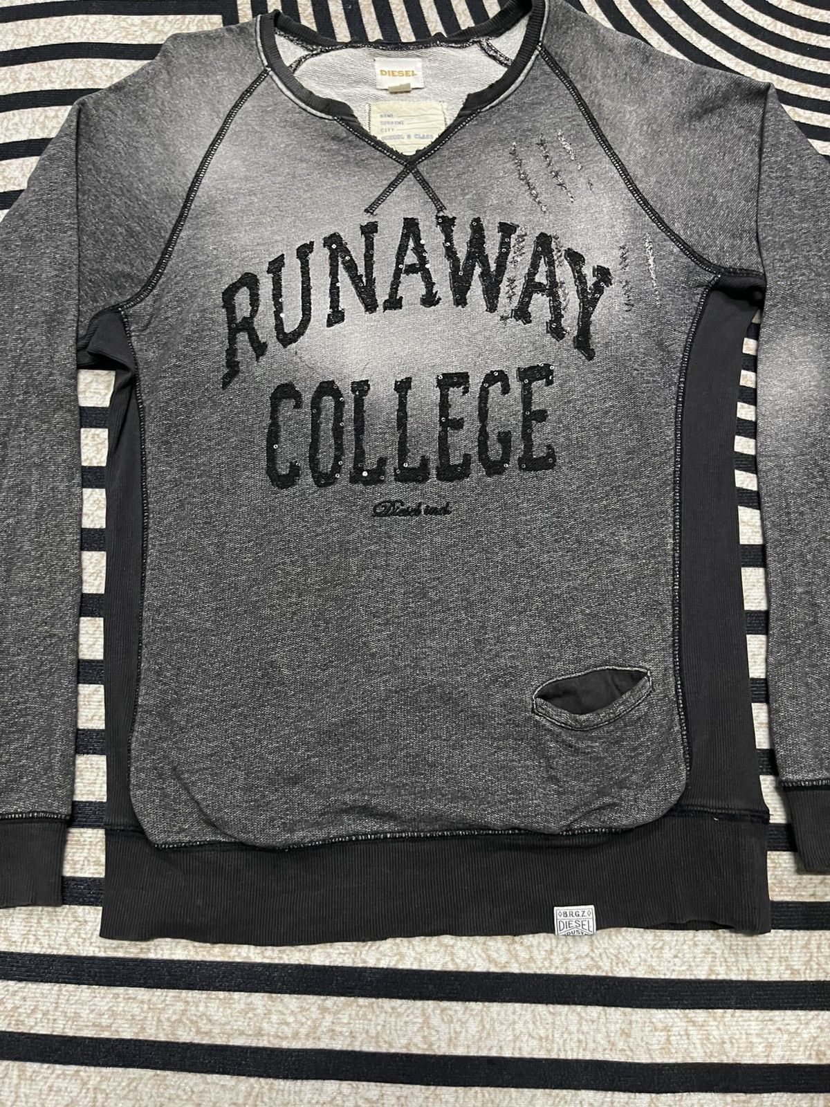 Diesel 2000s DIESEL RUNAWAY COLLEGE RARE DISTRESSED DESIGN Size US M / EU 48-50 / 2 - 5 Thumbnail