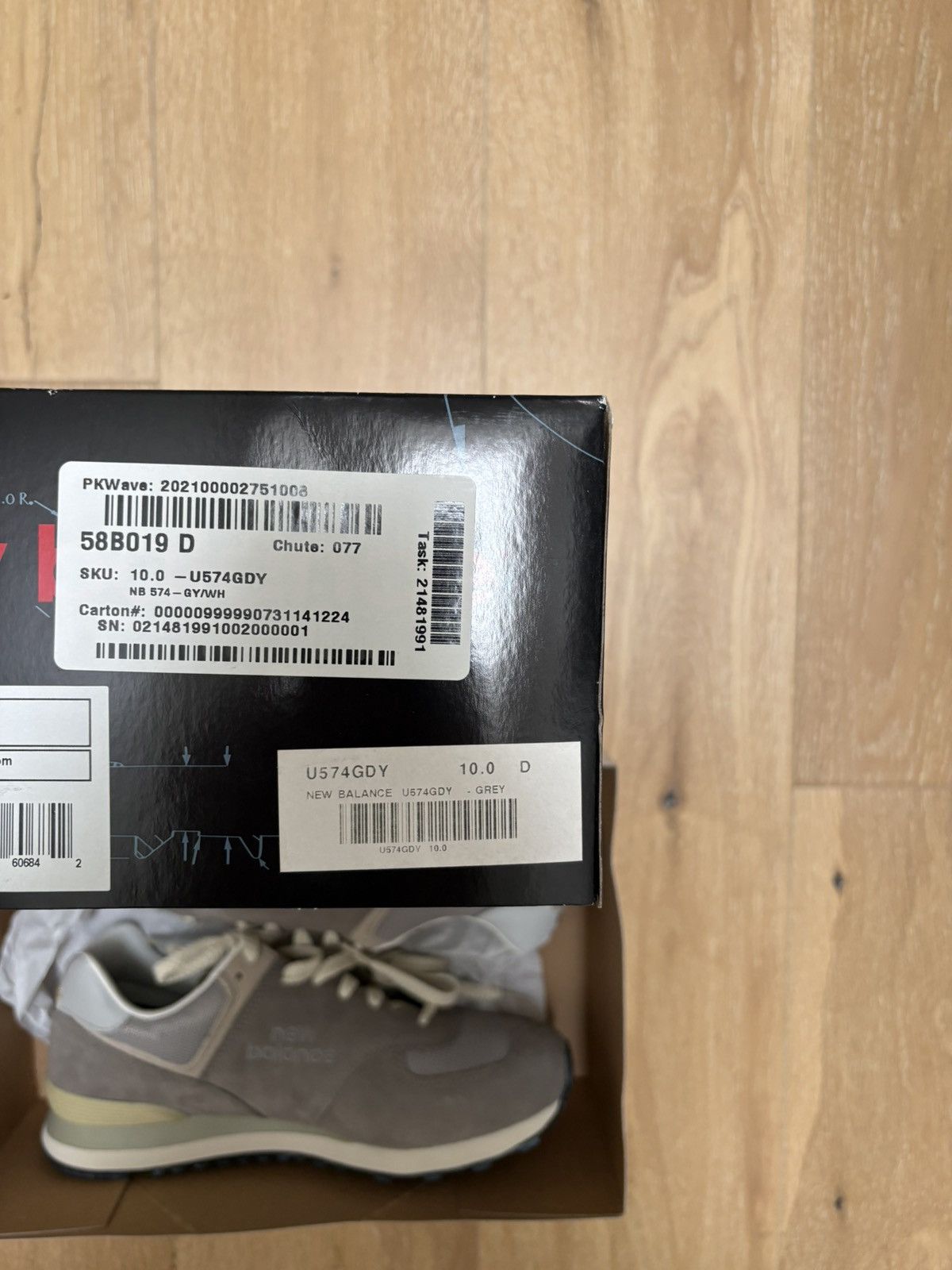 New Balance 574 'Un-N-Ding' New Balance U574GDY Size US 10 / EU 43 - 4 Thumbnail