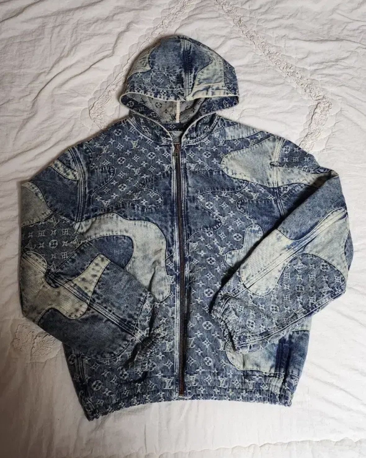 Louis Vuitton × Nigo Louis Vuitton Nigo Monogram Patchwork Denim Hood Zipup JKT Size US L / EU 52-54 / 3 - 2 Thumbnail