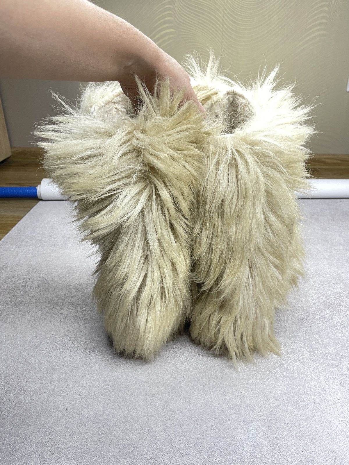 Vintage Vintage Oscar Sport Full Fur Boots Moon Boot Yeti Roxy Size US 9.5 / IT 39.5 - 8 Thumbnail
