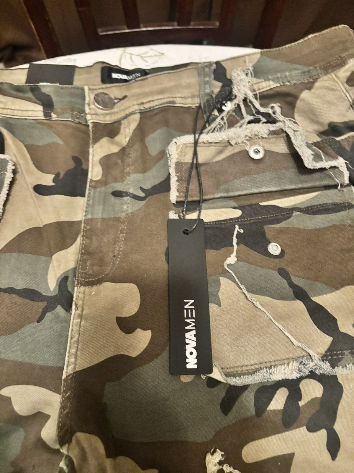 Fashion Nova camo fashion nova jeans Size US 40 / EU 56 - 2 Thumbnail