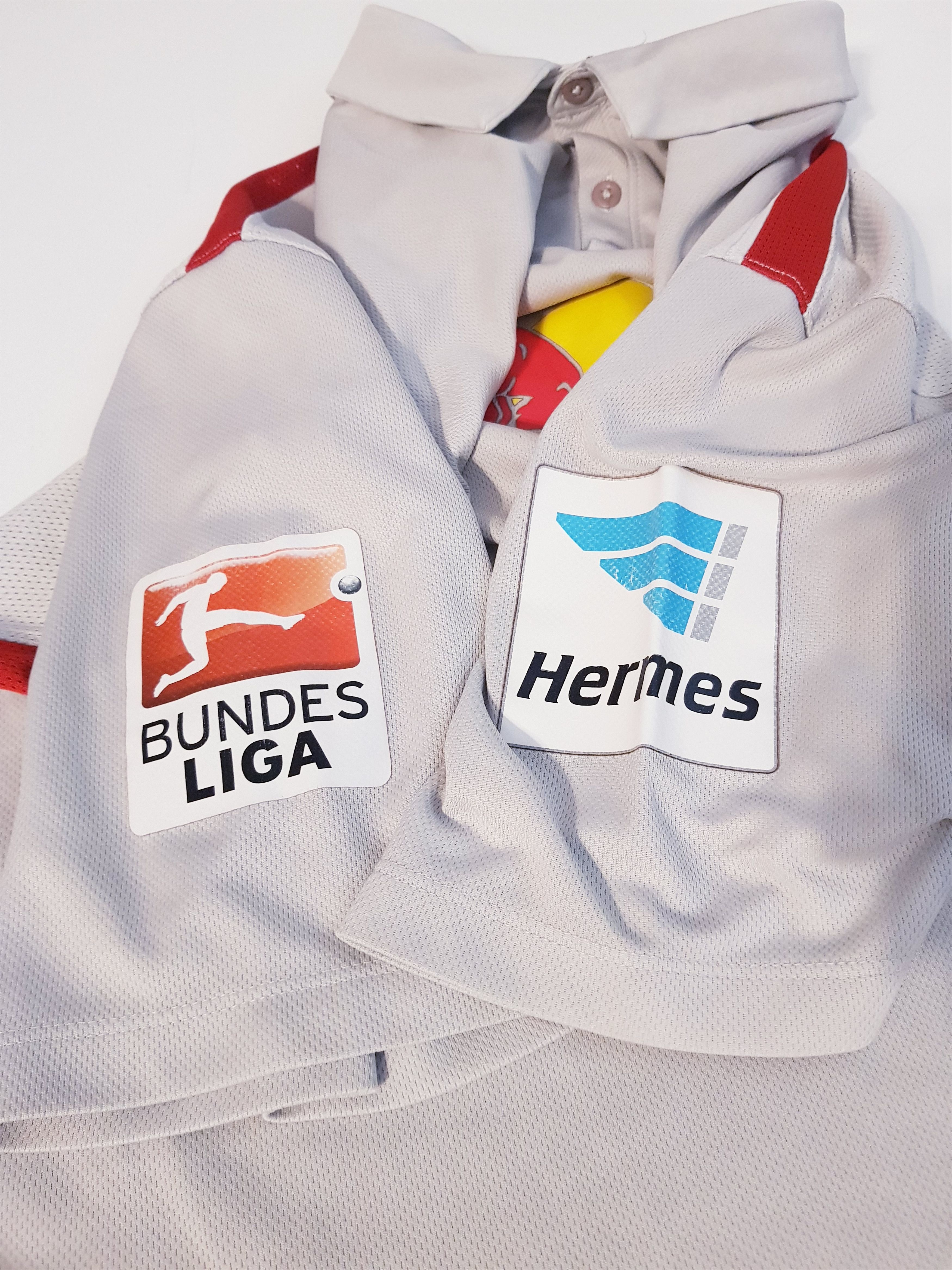 Nike RB Leipzig Nike 2016-17 Bundesliga Shirt #30 Burke OLI L Size US L / EU 52-54 / 3 - 5 Thumbnail