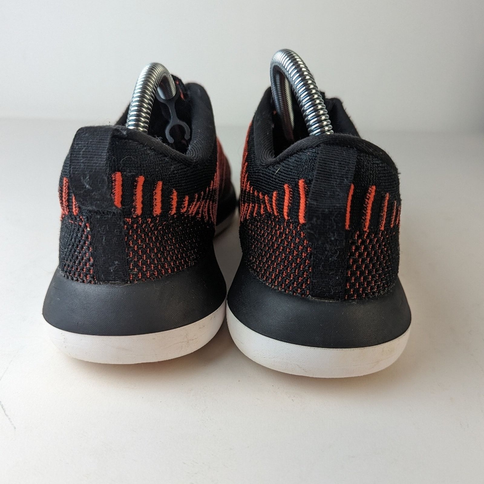 Nike Nike Roshe Flyknit " Black Bright Crimson" - 10 Size US 10 / EU 43 - 3 Thumbnail