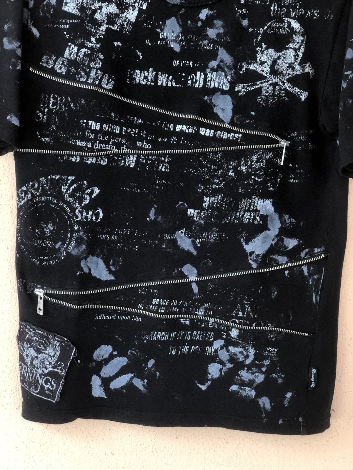 If Six Was Nine × Japanese Brand × Vintage Vintage Zipper PUNK GOTHIC Skull Design Tee Size US M / EU 48-50 / 2 - 3 Thumbnail