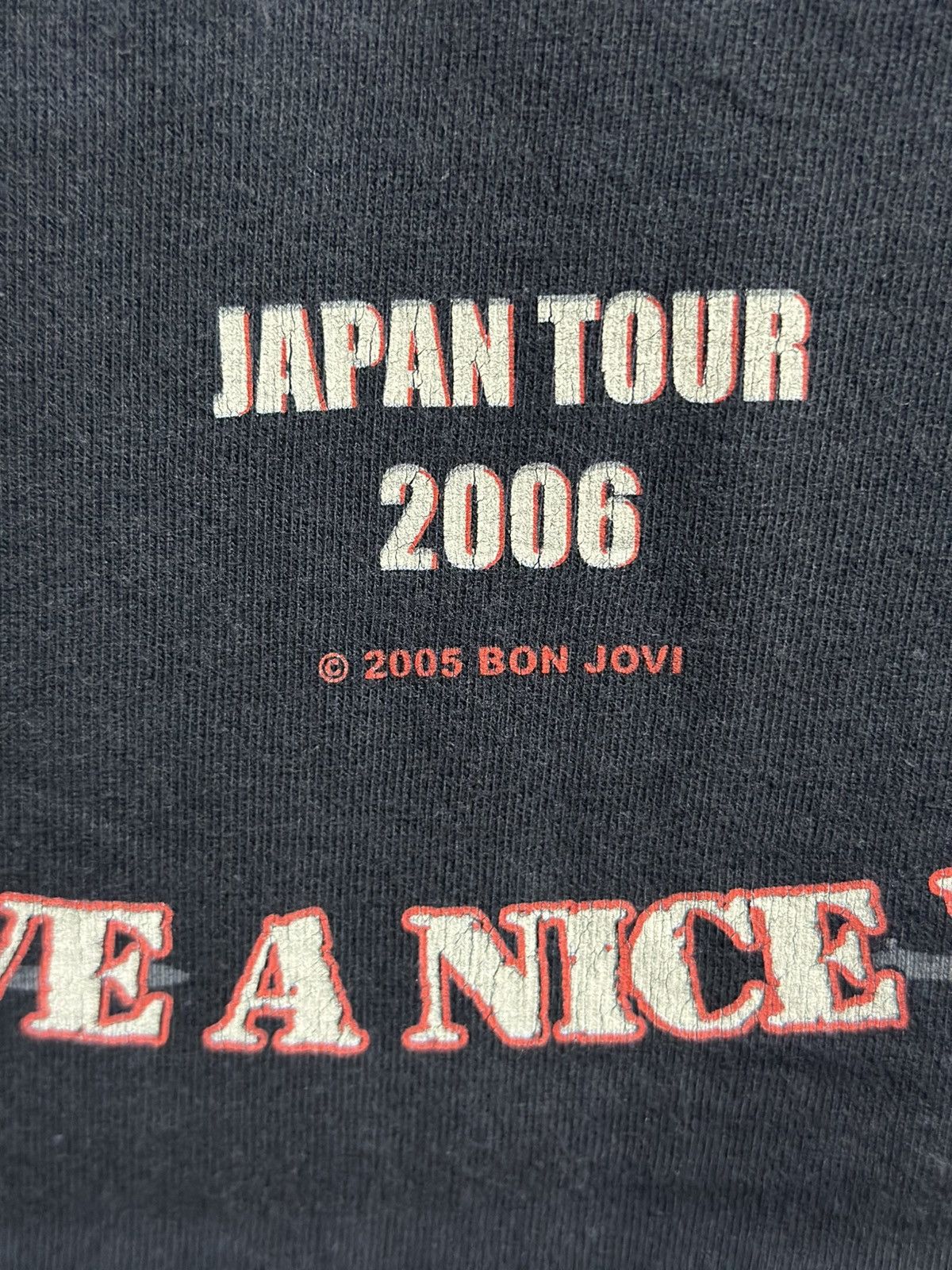 Band Tees × Vintage Vintage Bon Jovi Have A Nice Day Sun Faded Tee Size US L / EU 52-54 / 3 - 5 Thumbnail