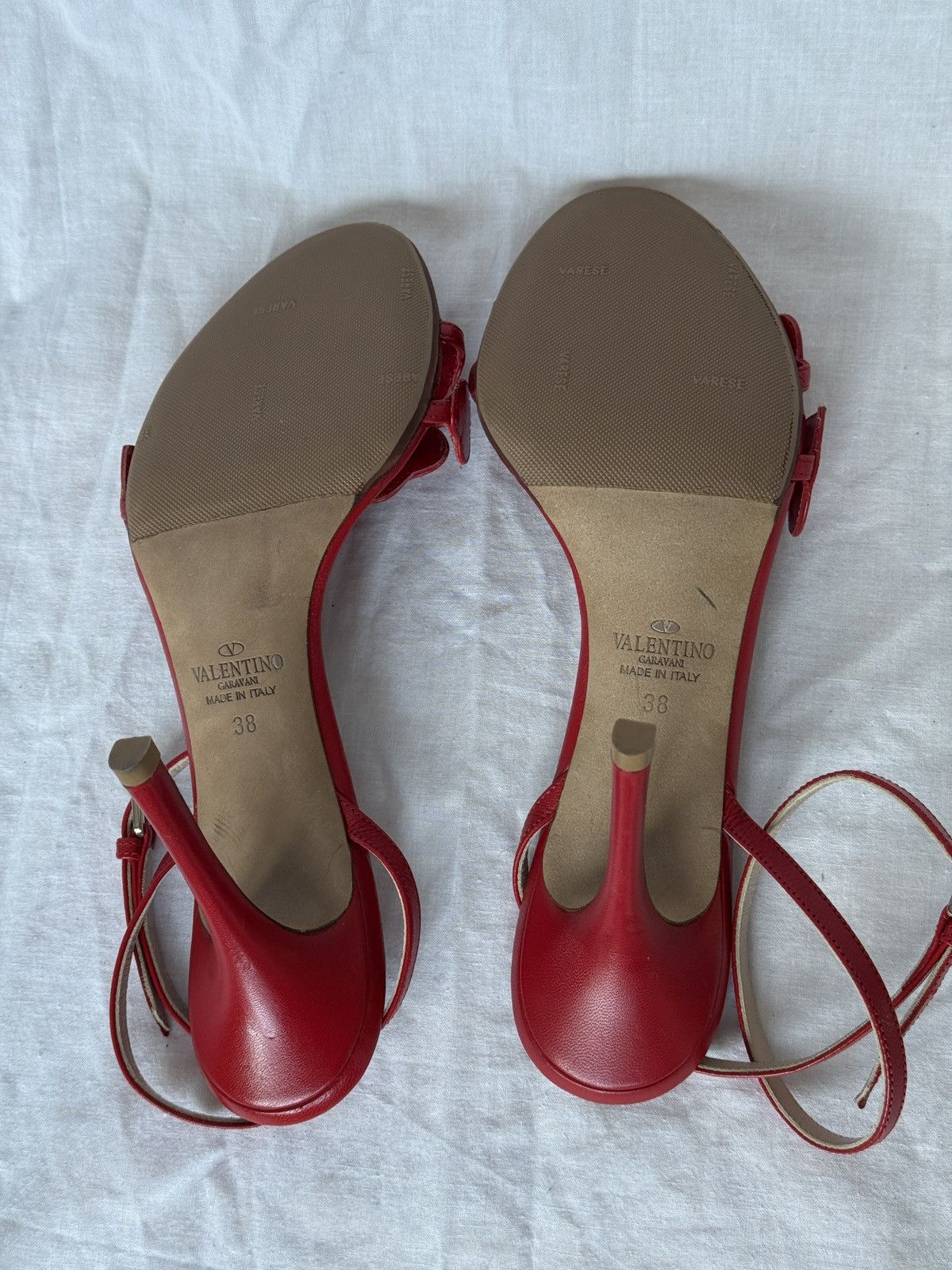 Valentino Iconic Valentino Garavani L’ Amour Hearts Heels Sandals Size US 7 / IT 37 - 9 Thumbnail