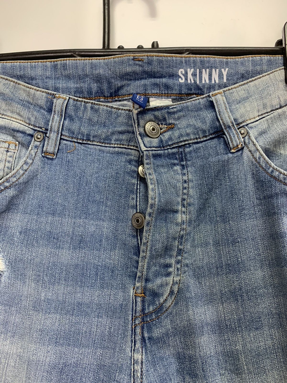 H&M H&M Distress Jeans Size US 34 / EU 50 - 8 Thumbnail