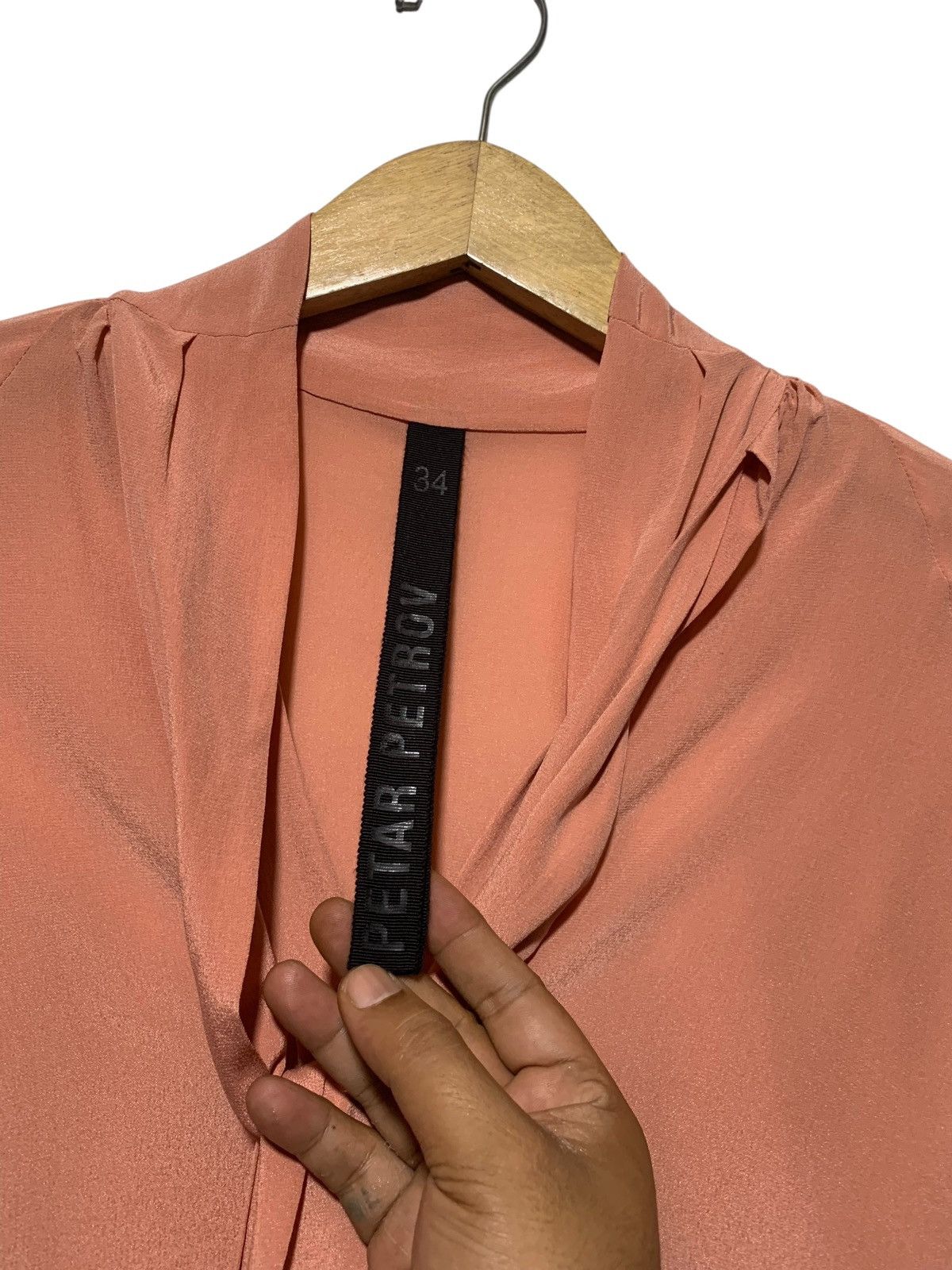 Petar Petrov $1069 archive Petar Petrov Anne Hathaway bow tie silk shirt Size M / US 6-8 / IT 42-44 - 10 Thumbnail