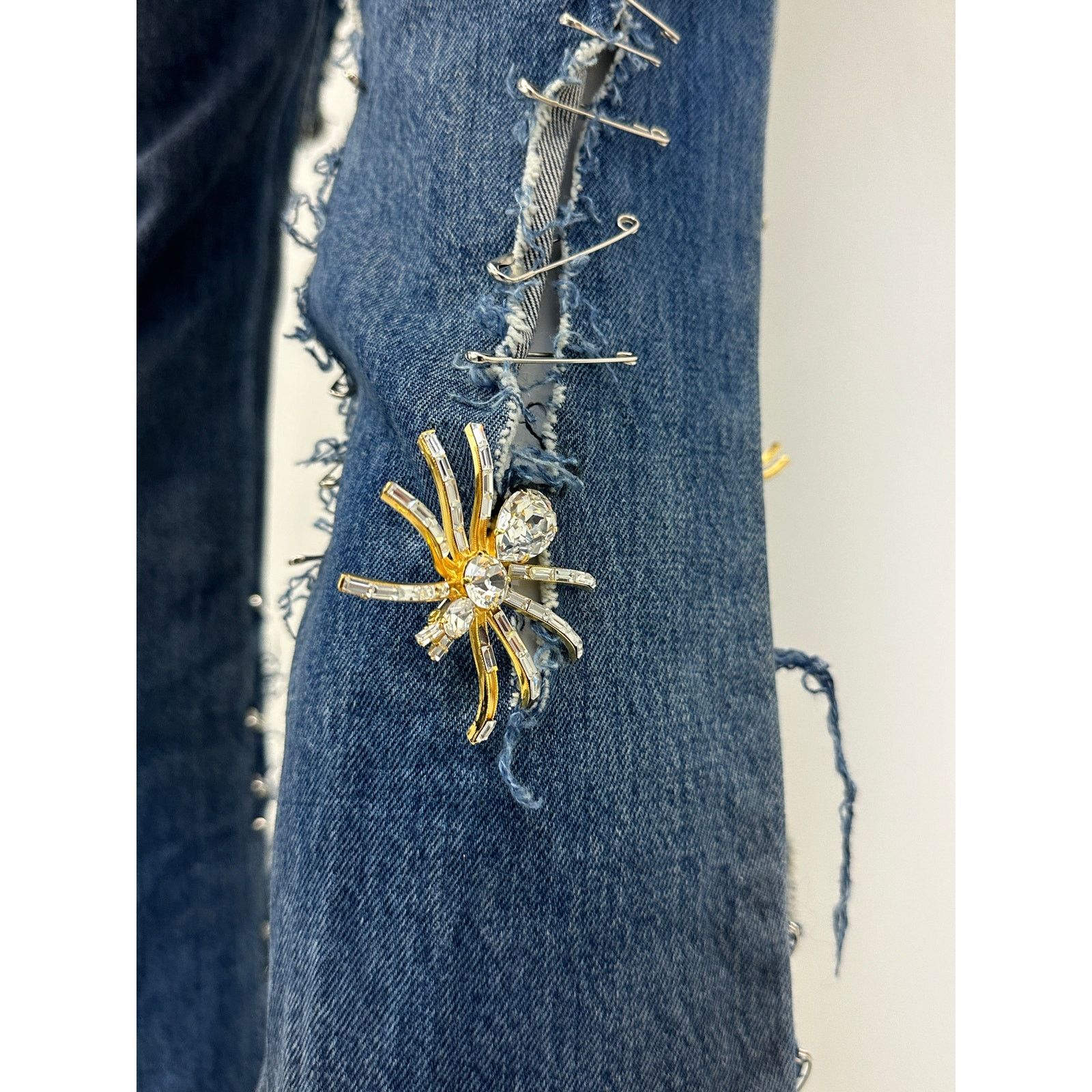 Dolce & Gabbana S/S 2001 Dolce & Gabbana safety pin punk jeans with broches Size 27" / US 4 / IT 40 - 12 Thumbnail
