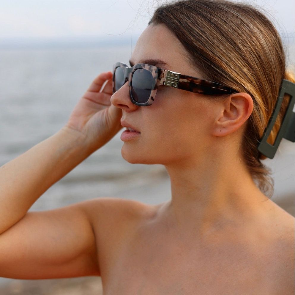 Givenchy NEW Givenchy Sunglasses GV40072I 55V Coloured Havana/Blue Size ONE SIZE - 1 Thumbnail