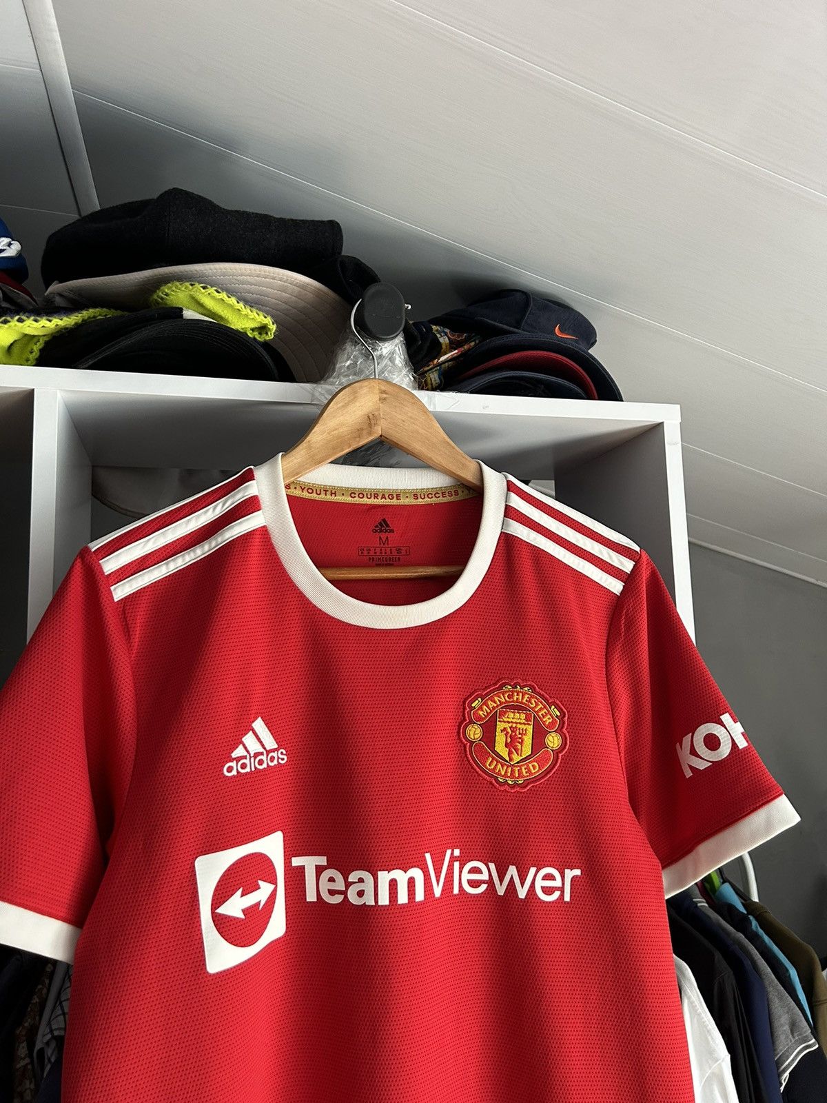 Adidas Manchester United SANCHO #25 2021/2022 soccer jersey size-M Size US M / EU 48-50 / 2 - 5 Thumbnail