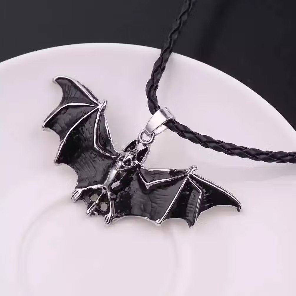Jewelry Leather Chain Vampire Bat Gothic Bat Pendant Necklace Size ONE SIZE - 4 Thumbnail
