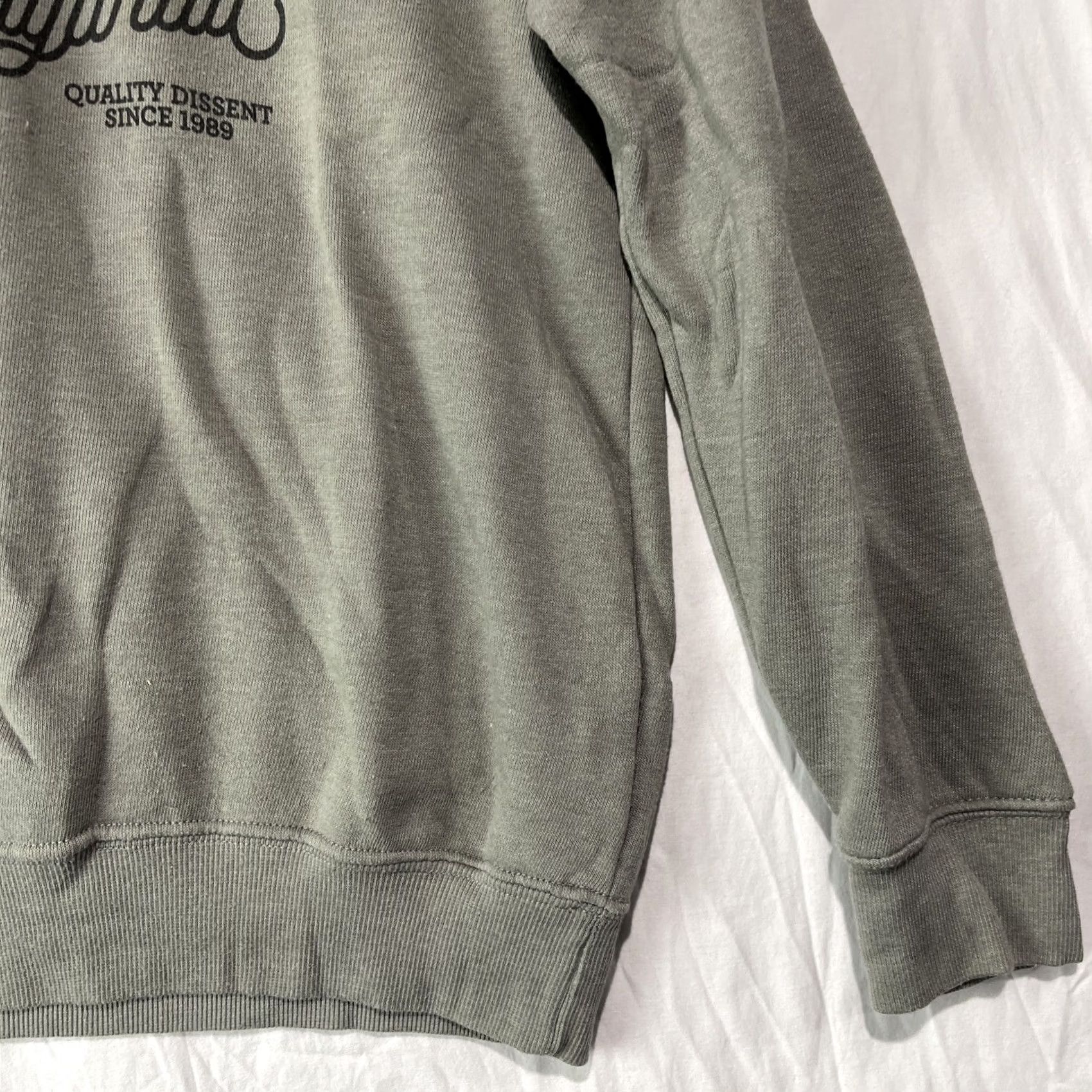 Obey OBEY Sweater Mens Small Worldwide Graphic Print Fleece Pullover Gray Crew Neck Regular Fit Christmas, College, Outdoor, 1990s Style Size US S / EU 44-46 / 1 - 7 Thumbnail