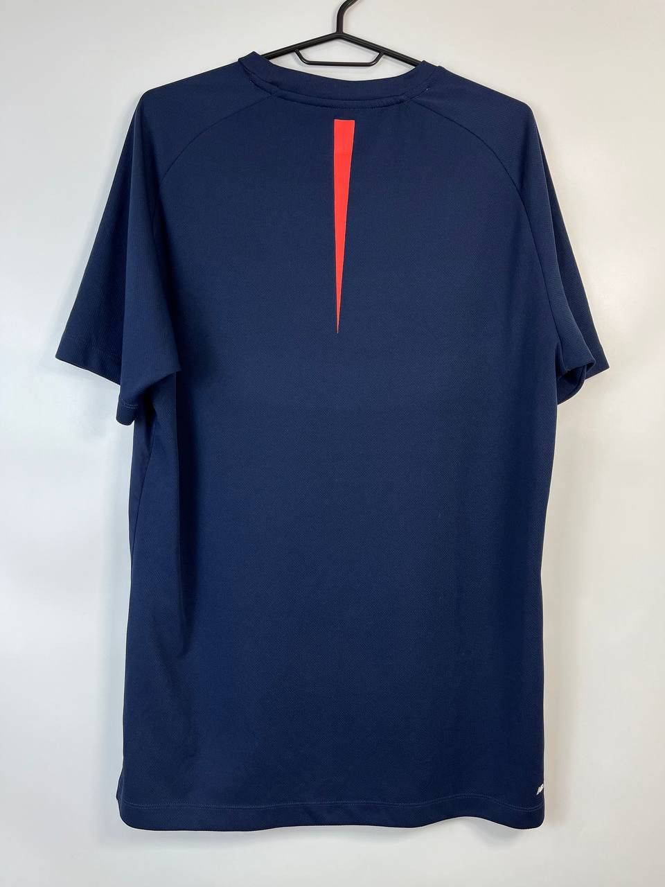 New Balance ENGLAND CRICKET TRAINING SHIRT 2022 NEW BALANCE NAVY SIZE L Size US L / EU 52-54 / 3 - 4 Thumbnail