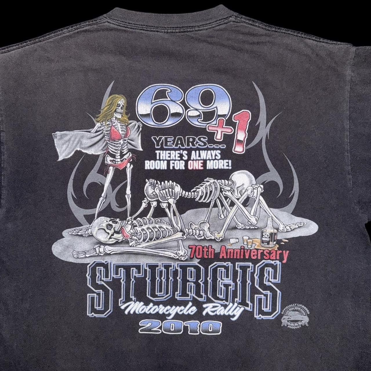 Harley Davidson 2010 Sturgis Biker Rally 69 + 1 Skeleton Threesome Funny Tee Size US L / EU 52-54 / 3 - 5 Thumbnail