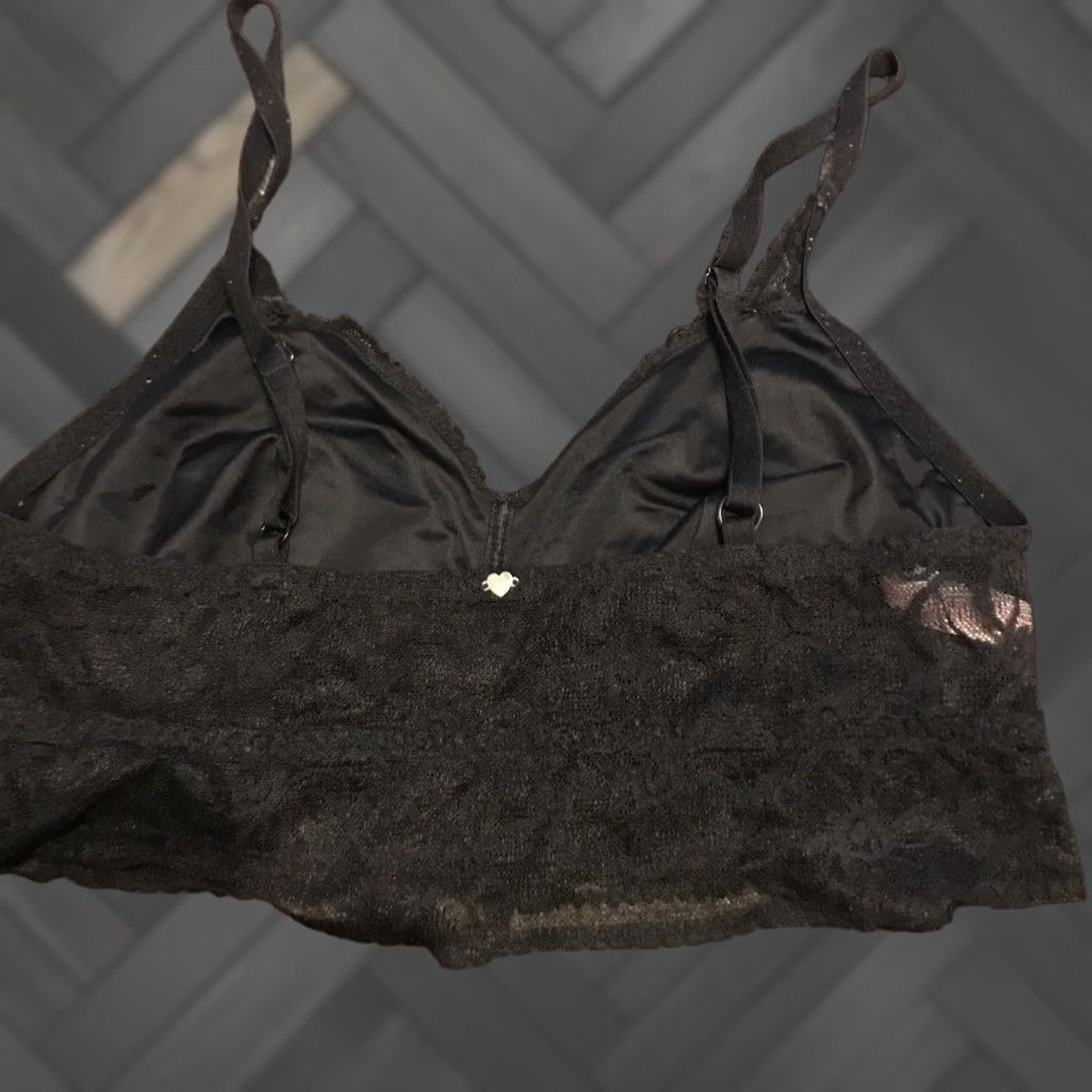 Victoria's Secret VINTAGE? Victoria's Secret Pink Lace Bralette Bra Women M Medium Black Bralette Victoria's Secret Womens Black Lace Bralette M Size ONE SIZE - 1 Thumbnail