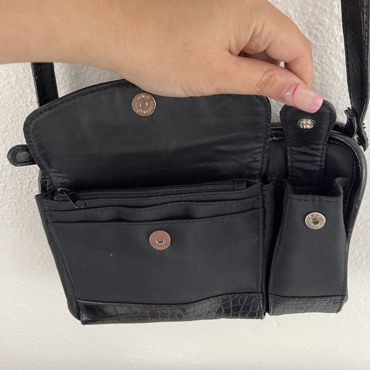 Other Vintage Y2K Black Faux Leather Angel Cherub Crossbody Purse Size ONE SIZE - 8 Thumbnail