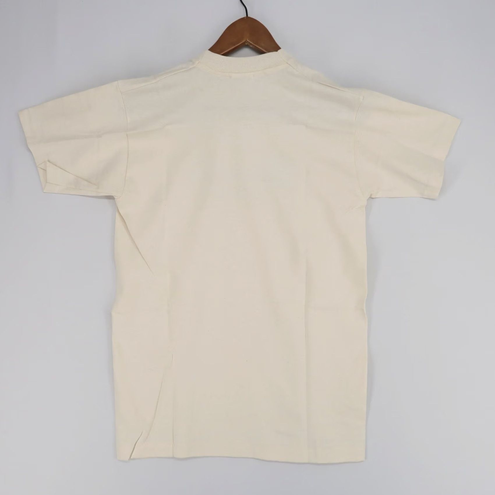 Fruit Of The Loom VINTAGE The Shrewsbury Quest T Shirt Men S Ivory Cream Short Sleeve Crew Neck Graphic 100% Cotton 58742a Size US S / EU 44-46 / 1 - 2 Thumbnail
