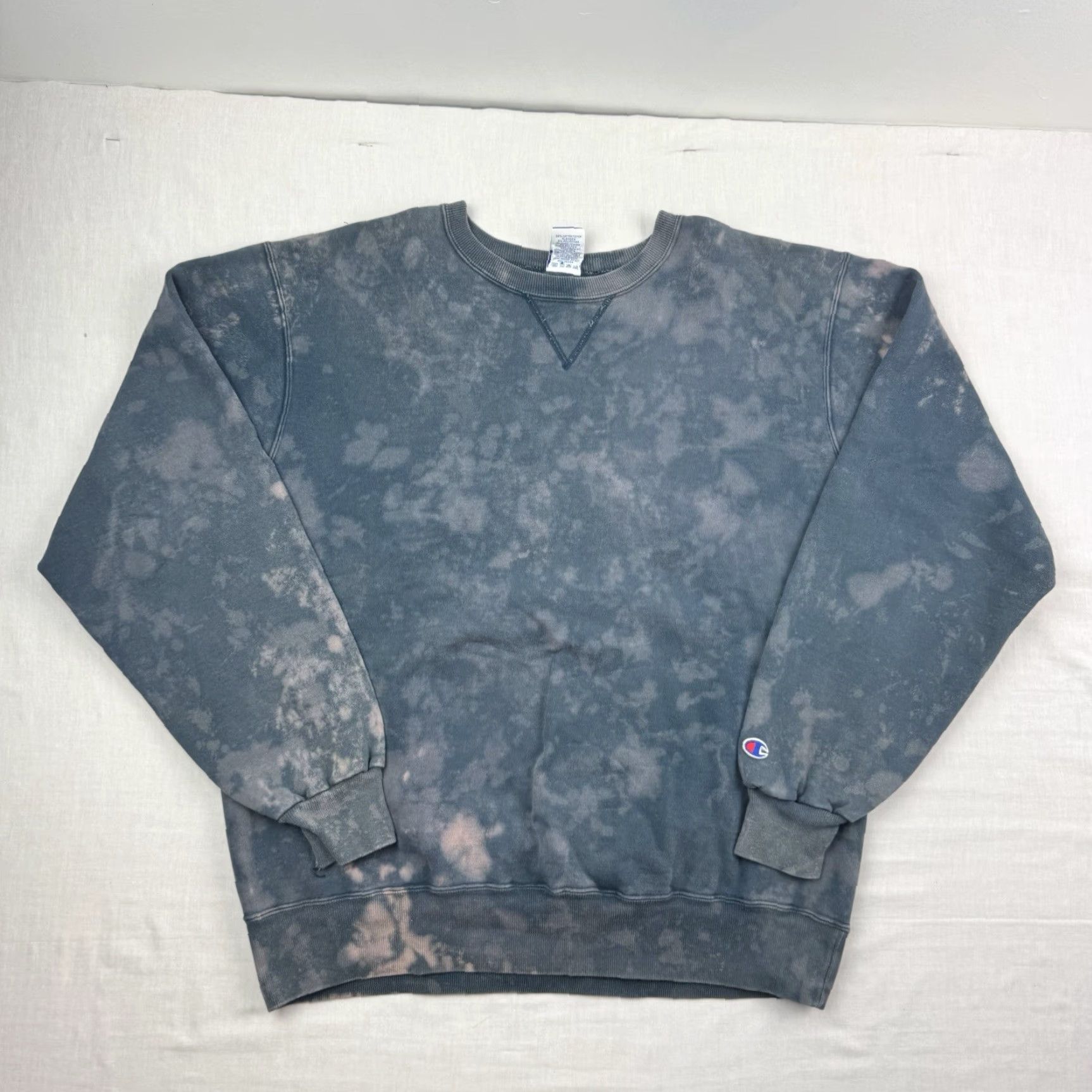 Champion VINTAGE Champion Sweatshirt Adult XL Blue 90s Crewneck Pullover Mens Size US XL / EU 56 / 4 - 2 Thumbnail