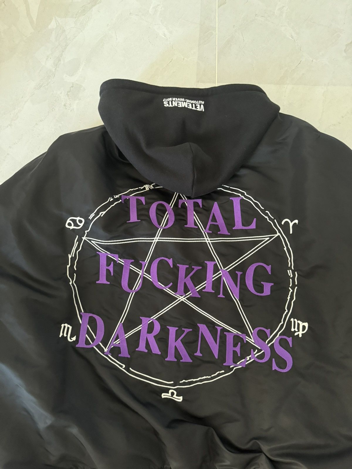 Vetements *HOMME* VETEMENTS AW16 TFD BOMBER Size US XS / EU 42 / 0 - 4 Thumbnail