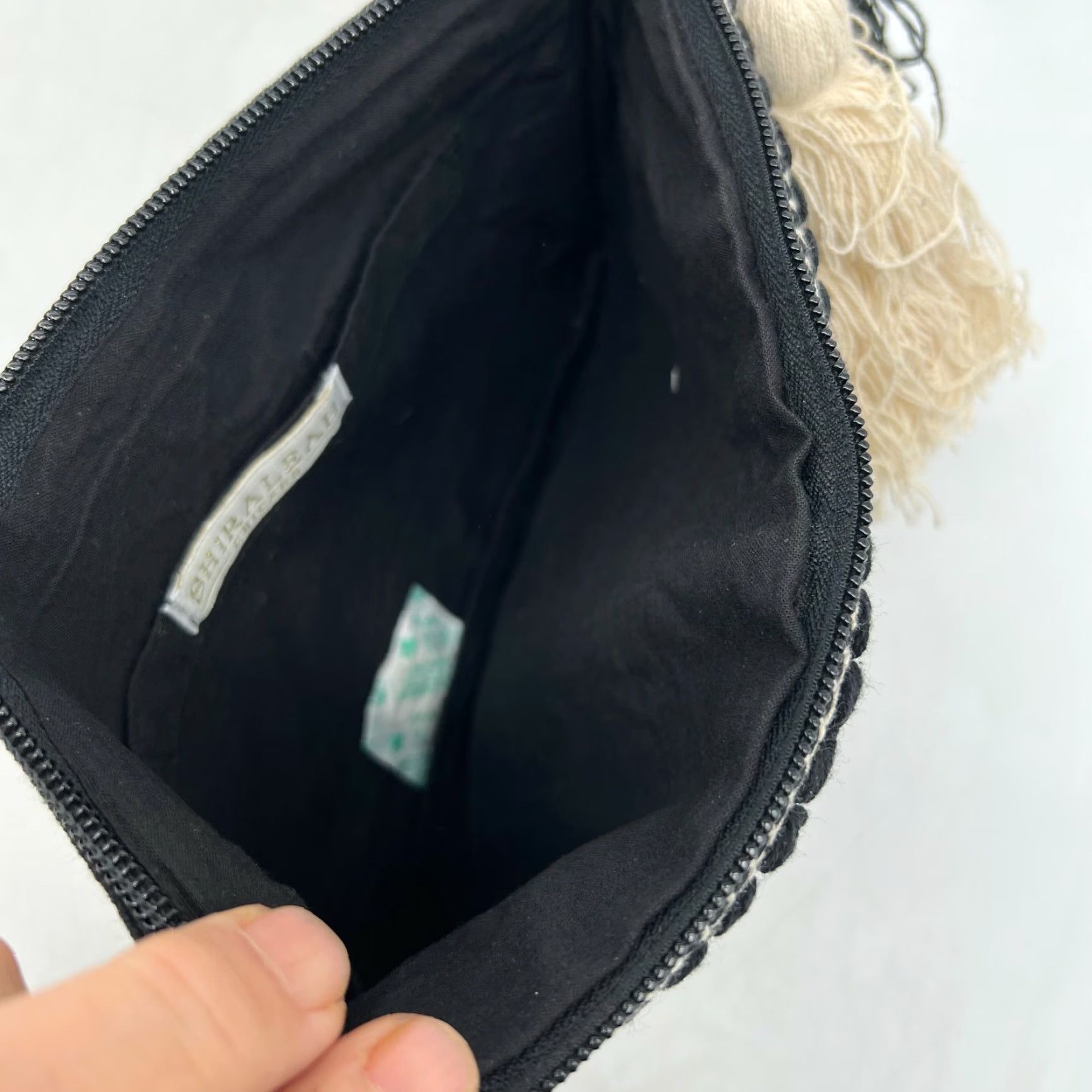 Vintage Shiraleah Chicago Womens Woven Tassel Pom Pom Black Cosmetic Pouch Clutch Bag Size ONE SIZE - 6 Thumbnail