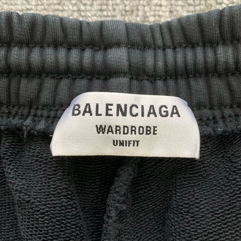 Balenciaga Balenciaga size M Black water-wash distressed embroidered Size US 27 - 6 Thumbnail