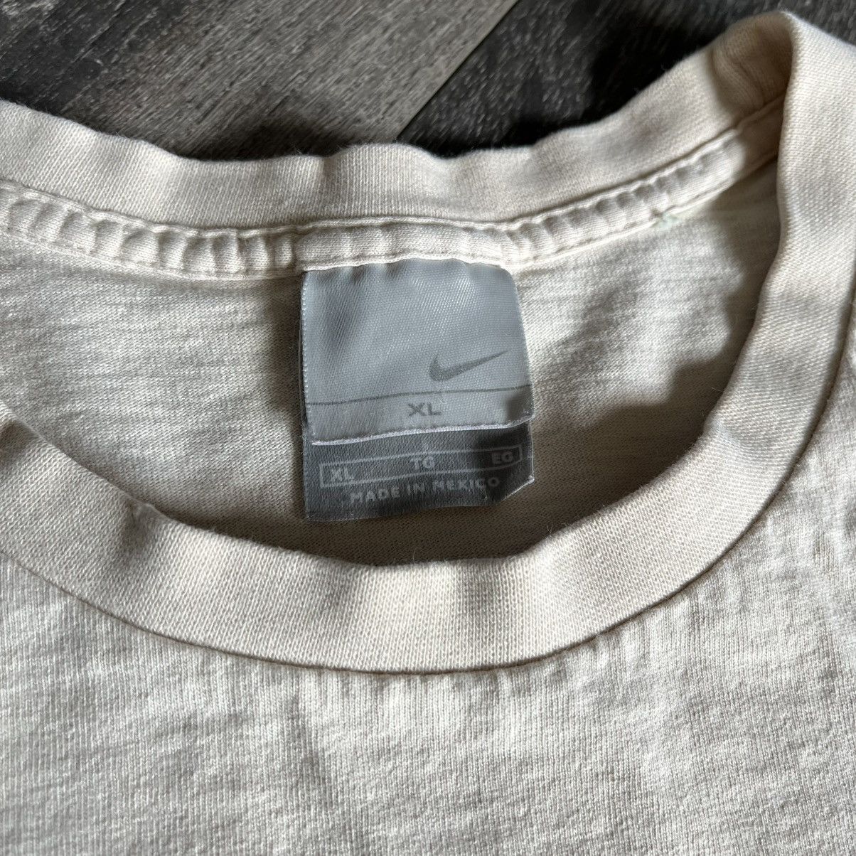 Nike × Vintage Vintage 2000s Nike Beige Swoosh Basic Logo Stitched Tee Size US XL / EU 56 / 4 - 4 Thumbnail
