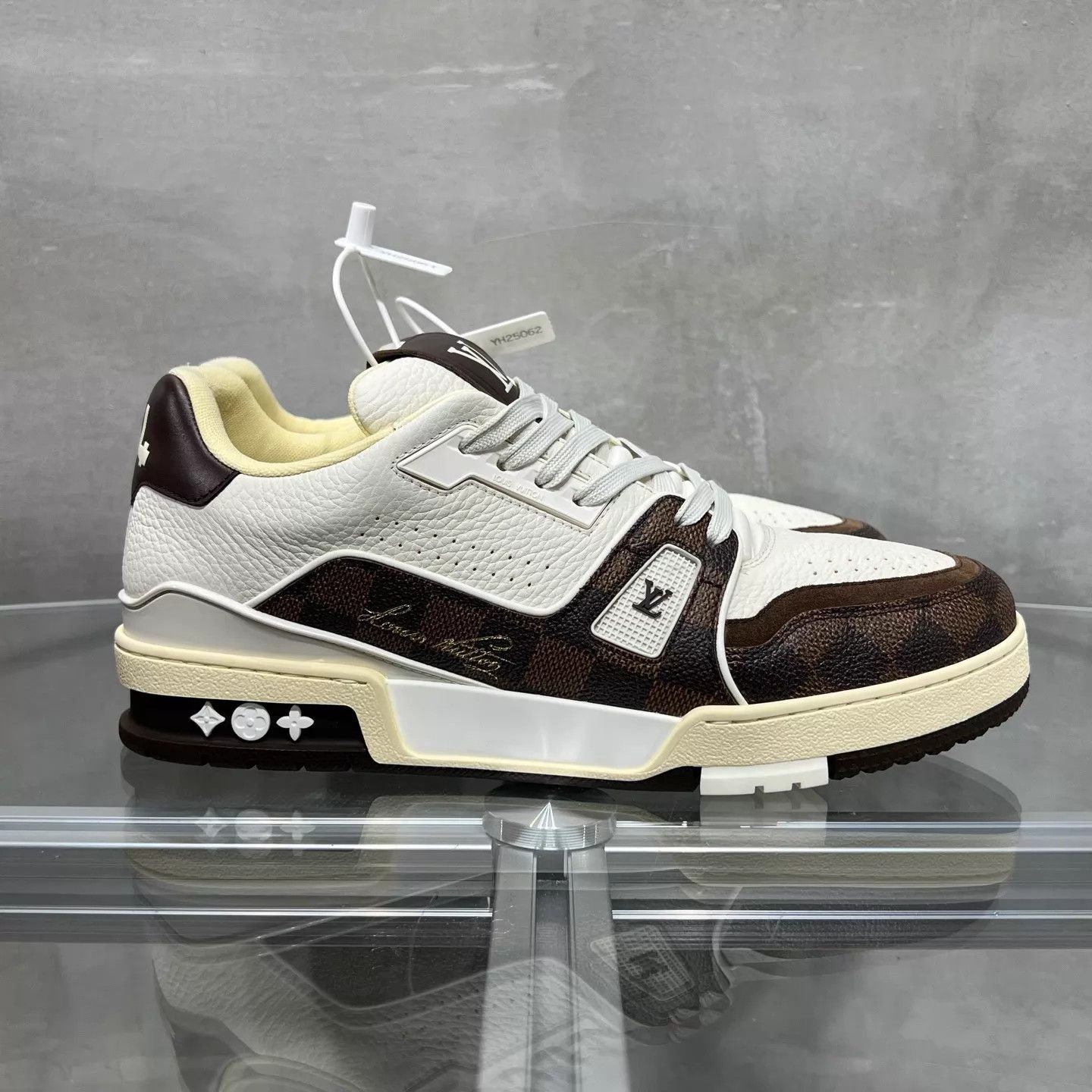 Louis Vuitton LV Trainer White/Brown UK7.5 (EU41.5) YH25061 Size US 8.5 / EU 41-42 - 4 Thumbnail