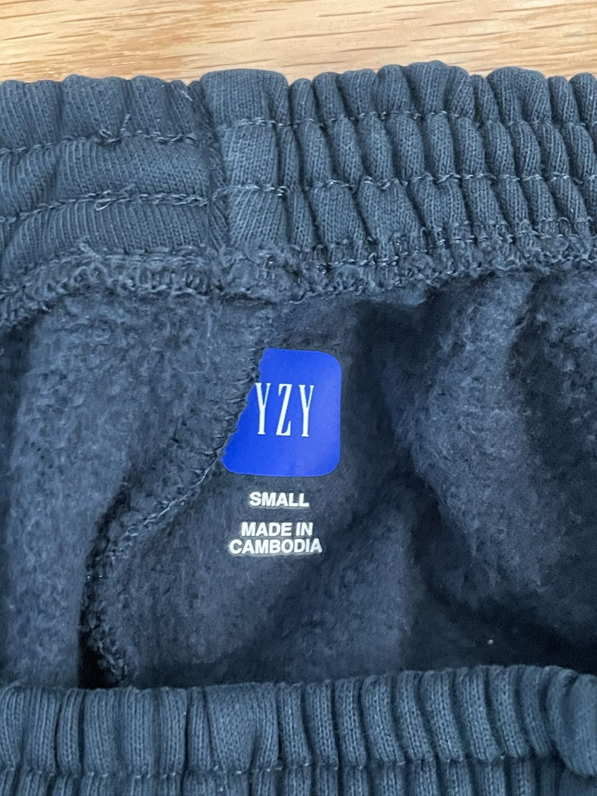 Balenciaga × Gap × Yeezy PACK OF 2 Yeezy Gap Balenciaga Sweatpants Size US 30 / EU 46 - 8 Thumbnail