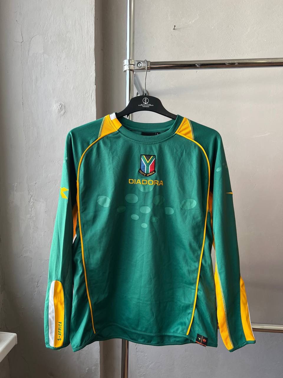 Diadora 2006 SOUTH AFRICA TEAM HOME SOCCER FOOTBALL DIADORA JERSEY L Size US L / EU 52-54 / 3 - 2 Thumbnail