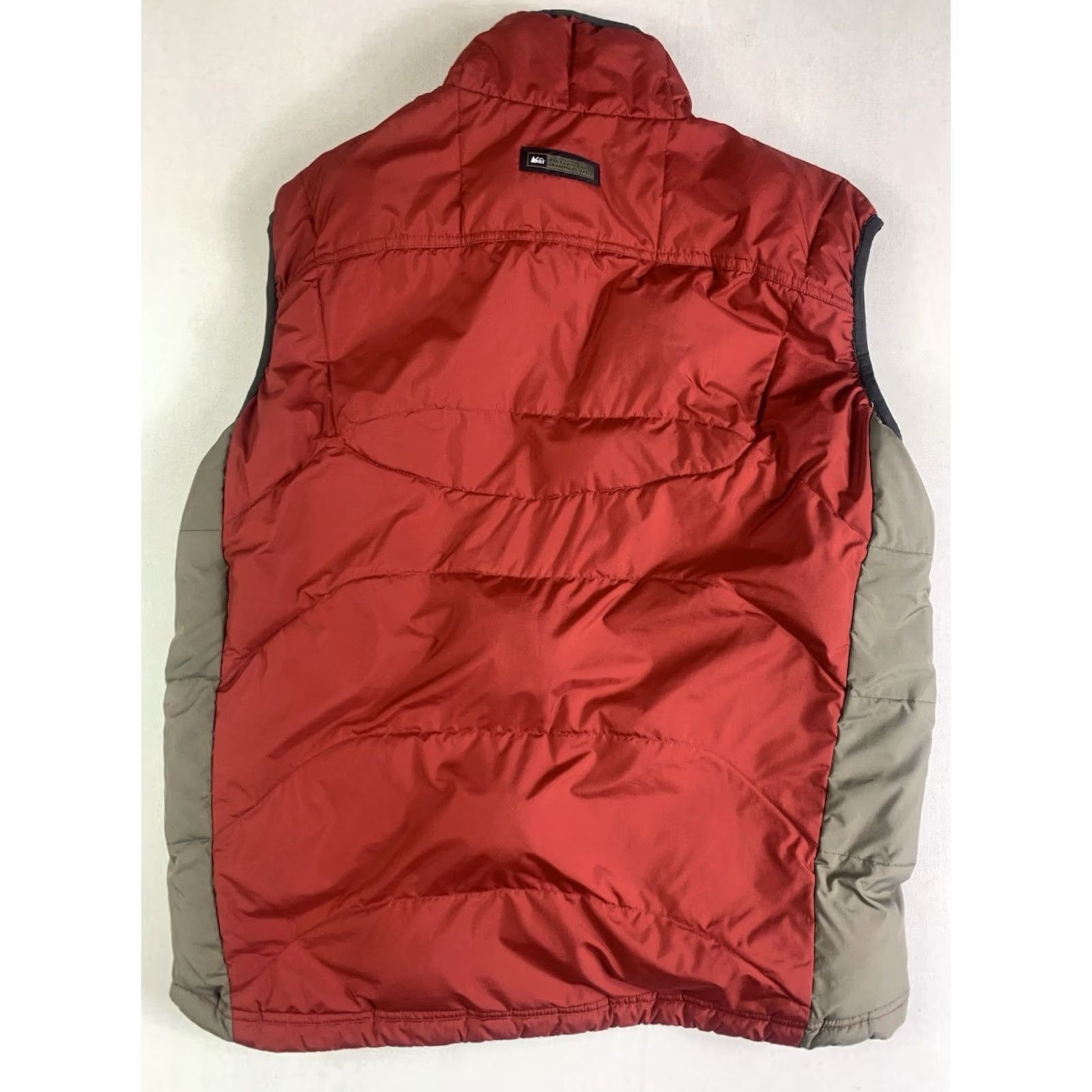 Vintage VINTAGE REI Goose Down Puffer Vest Jacket Mens Small RED Gray Full Zip Vest Size S / US 4 / IT 40 - 2 Thumbnail