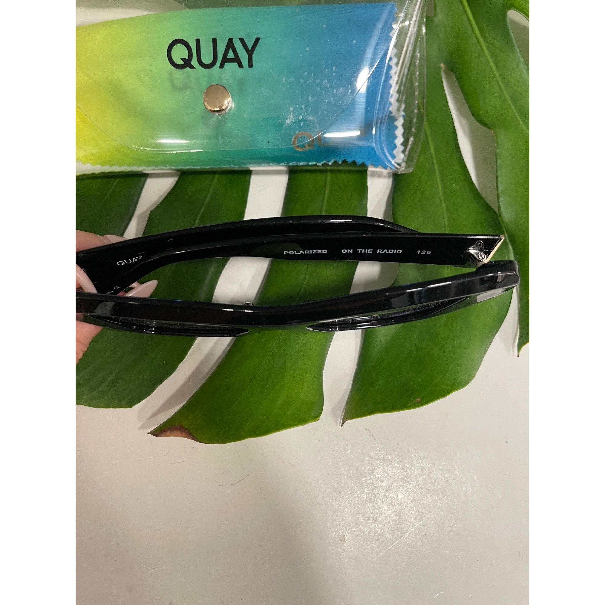 Quay Quay On the Radio Black Cat Eye frame Polarized Sunglasses Size ONE SIZE - 10 Thumbnail