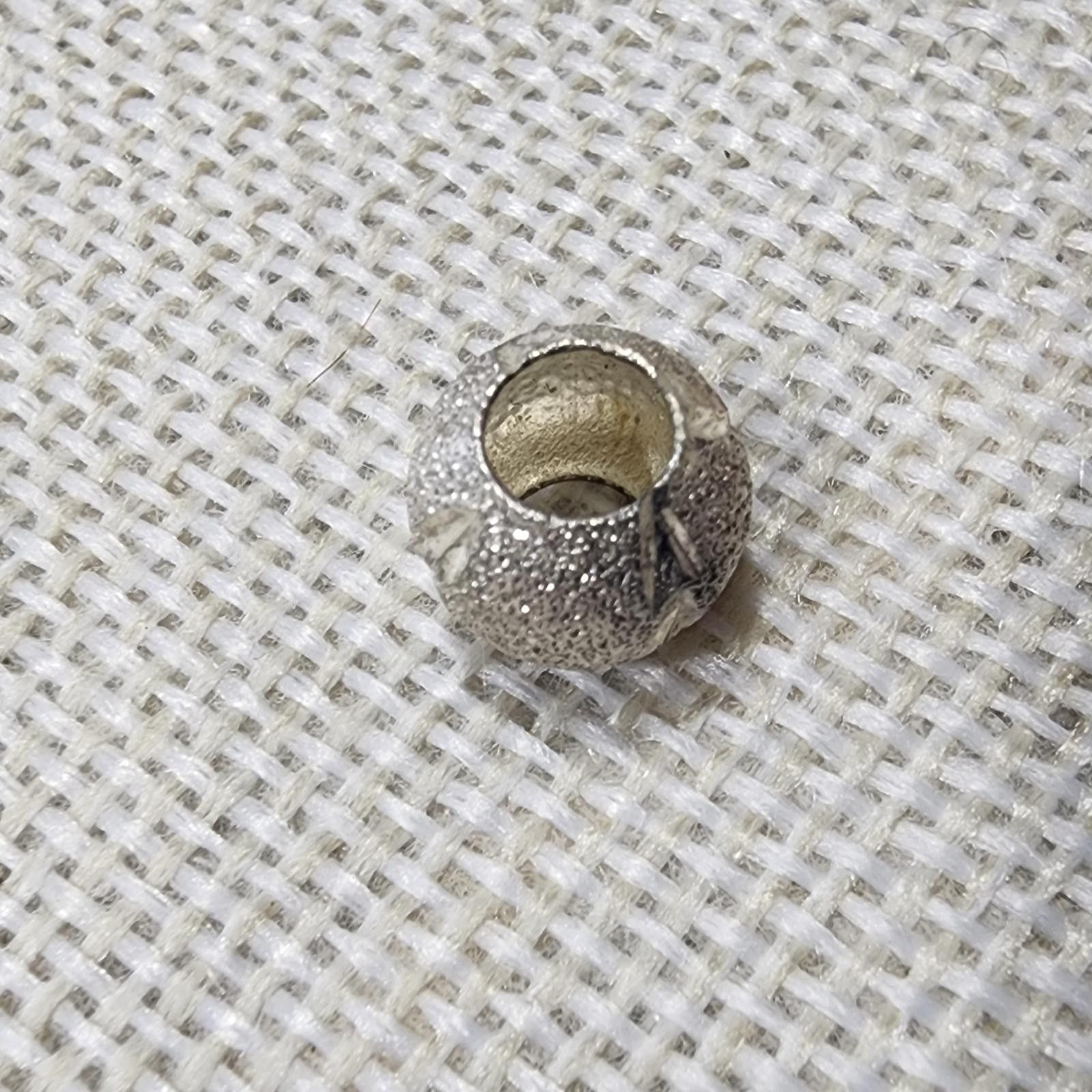 The Unbranded Brand Silver Textured Round Charm Bead for Bracelets Size ONE SIZE - 4 Thumbnail
