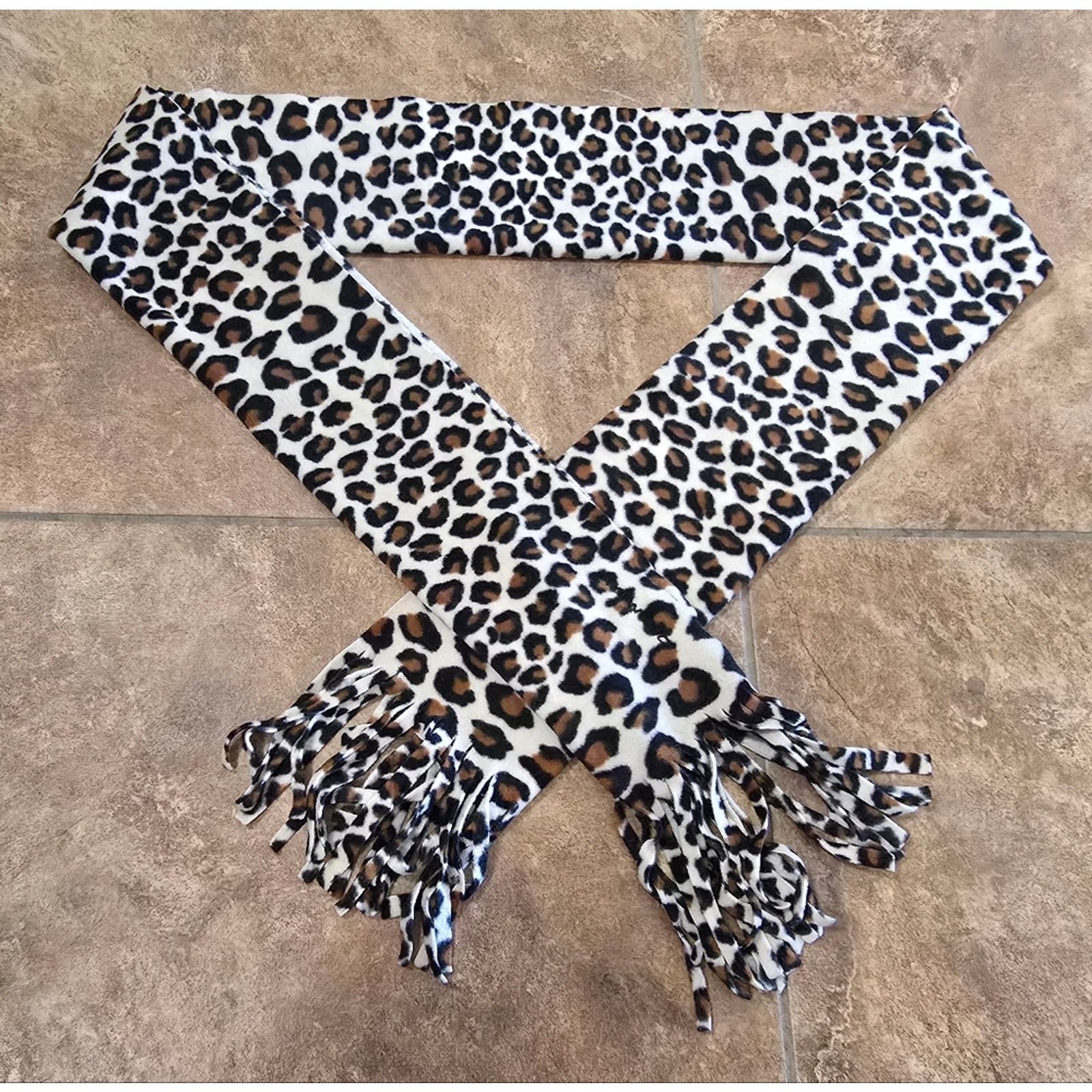 Old Navy Nude Leopard Printed | OLD NAVY | Scarf Size ONE SIZE - 1 Thumbnail