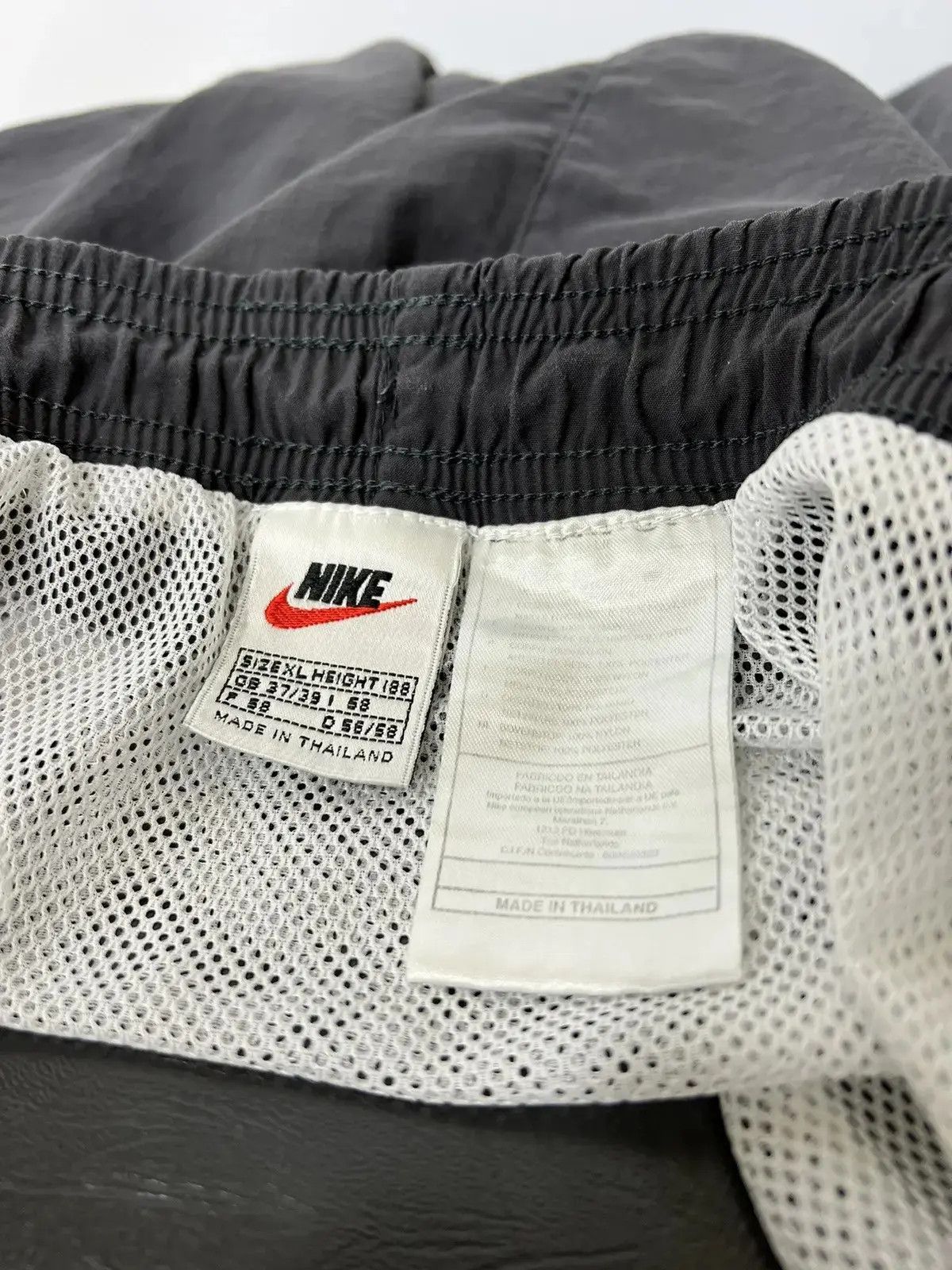 Nike × Vintage Vintage Nike men’s shorts Size US 36 / EU 52 - 3 Thumbnail