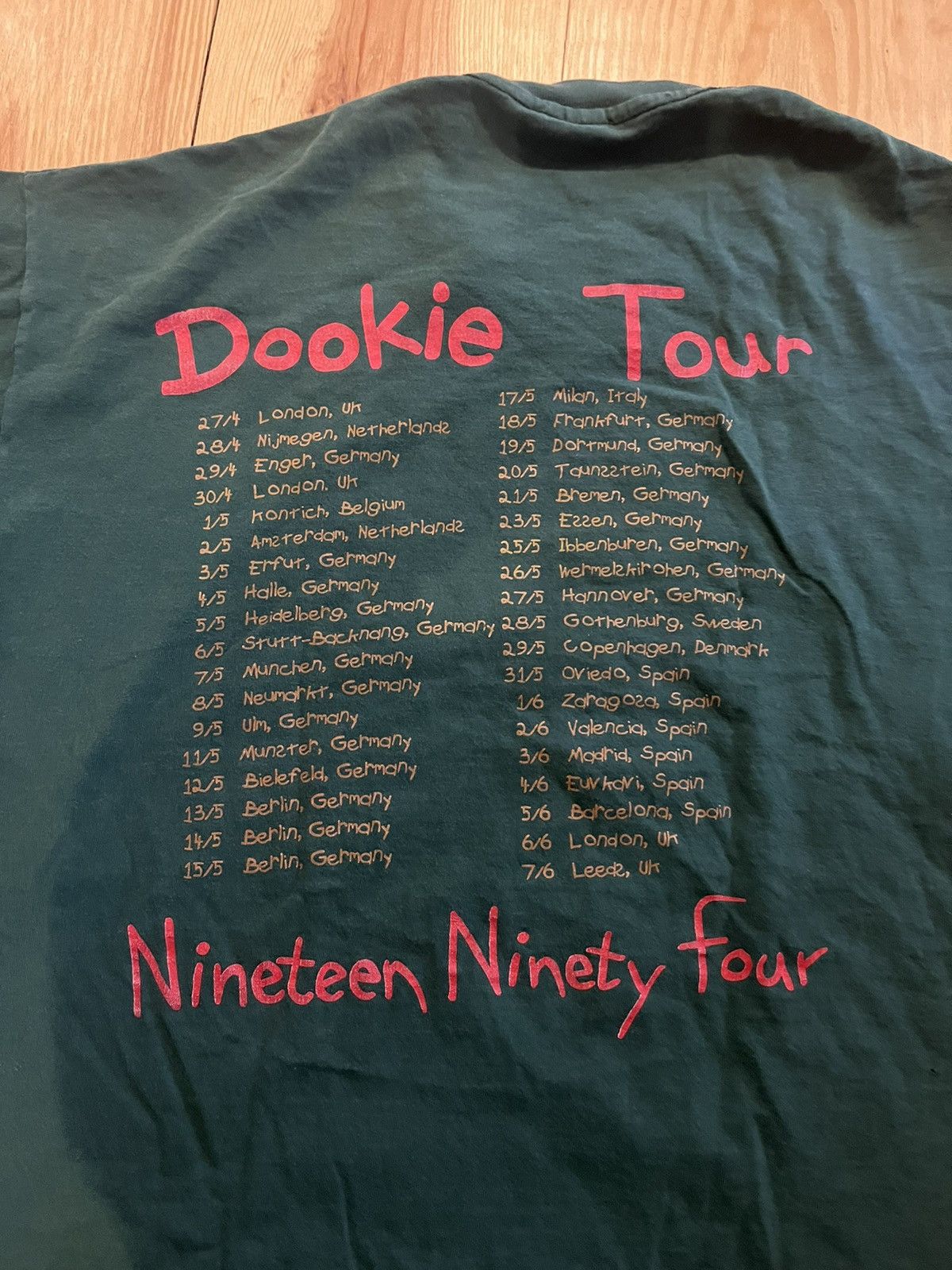 Anvil × Vintage Vintage Green Day Euro Dookie Tour Shirt Size US XL / EU 56 / 4 - 3 Thumbnail